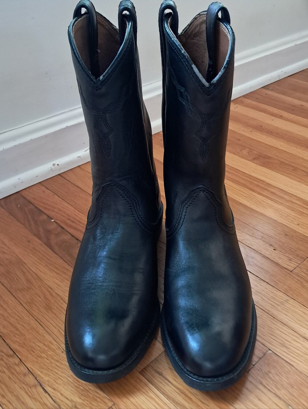 Women’s Black Ariat Leather Western-Inspired Heritage Boots Size 7.5